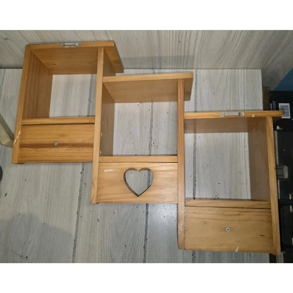 Vintage Heart Cutout 3 Tier Display Shelf Wood W/Pegs Rustic Country Farmhouse